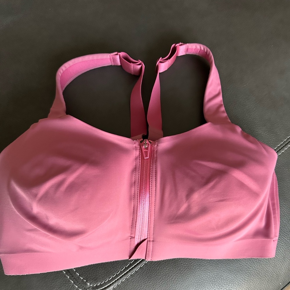Victoria’s Secret Knockout Sport Bra, Size 36DD, Pink, Gently Used.